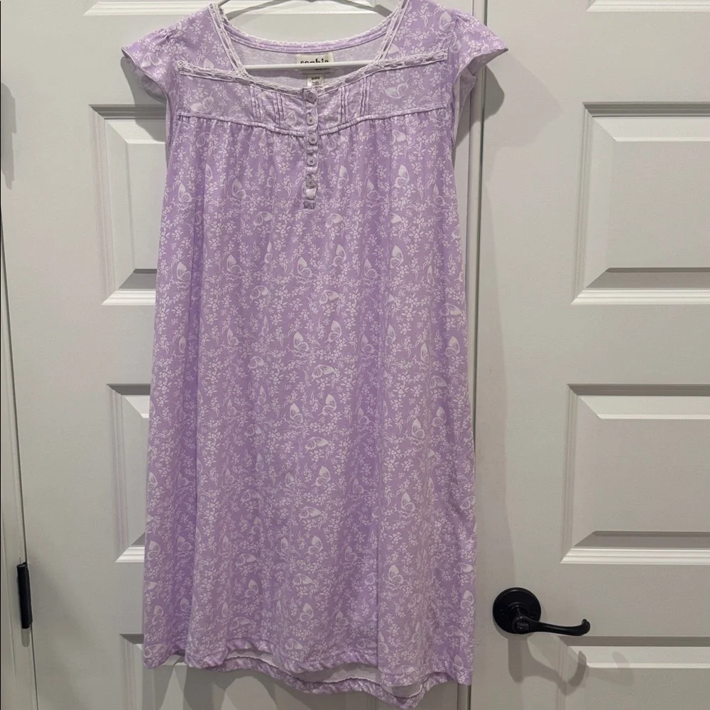 Sophia René Rofé Lavender Floral and Butterfly Short Nightgown Dress Size Medium